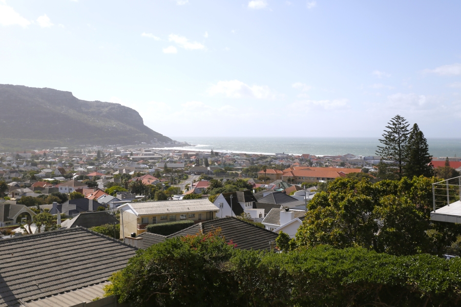 To Let 3 Bedroom Property for Rent in Fish Hoek Western Cape